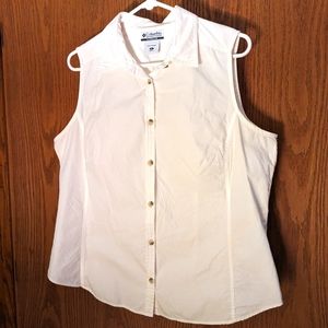 3/$30 Columbia Button Down White Cotton Spandex Blouse